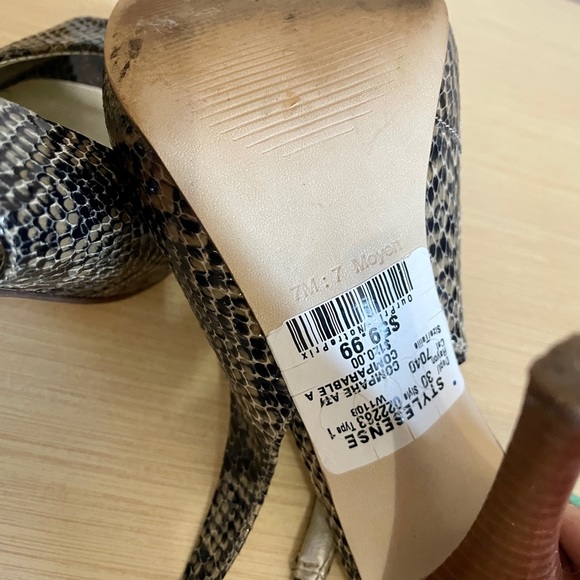 Guess Snakeskin Peep Toe Slingback’s - Picture 5 of 5